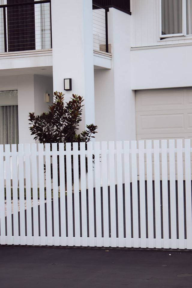 Aluminium Picket Flat Top 1200 x 2435